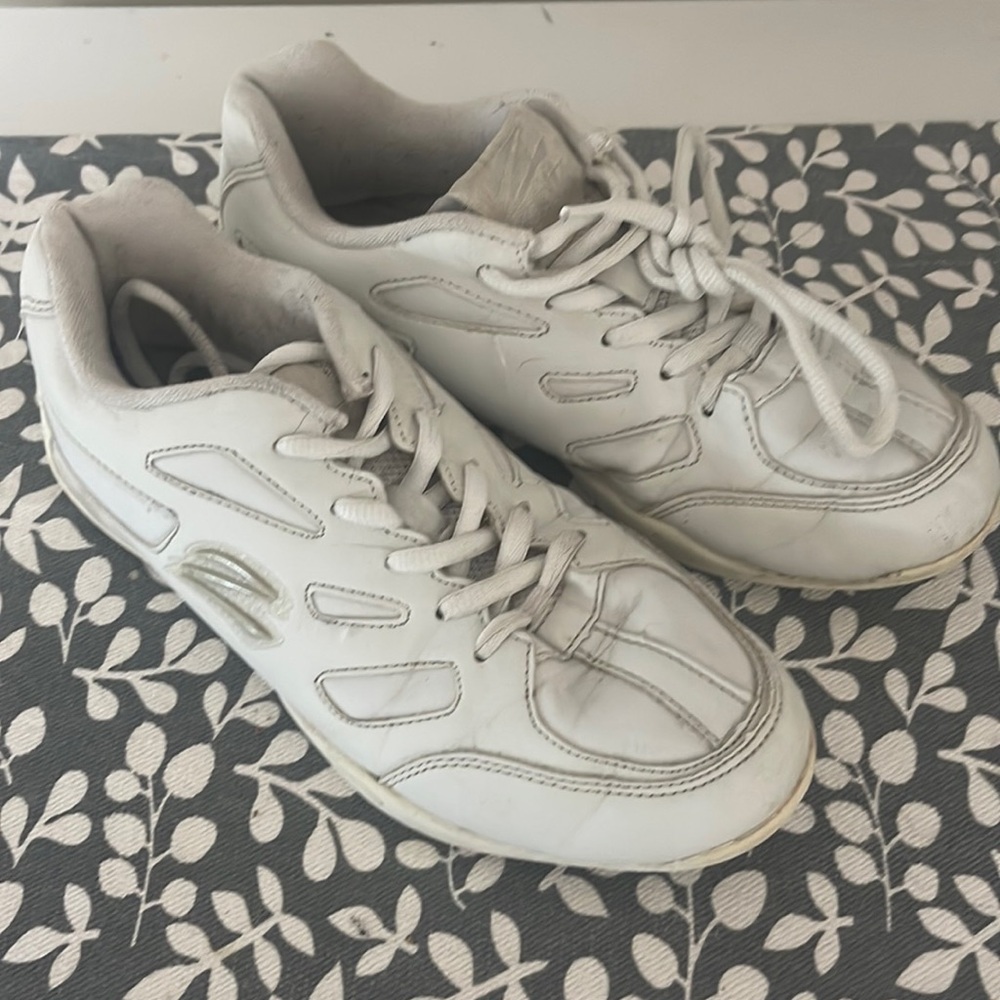 Zephz Zenith Atlethic Cheer Shoe, Size 6